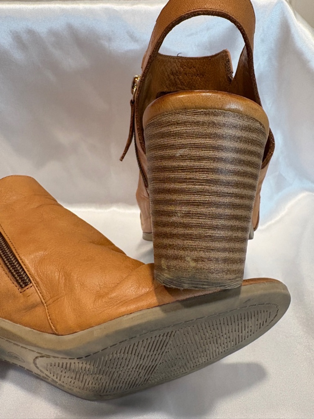 Norah Tan Super Soft Leather Sandals (41) - Picture 8 of 12